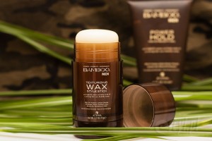 Wosk w sztyfcie Alterna Men daje trwały i naturalny efekt